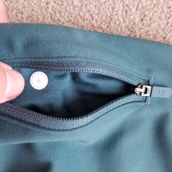 Lululemon Zoned In Tight 27" Senseknit in Green Jasper, size 4 - Picture 9 of 12